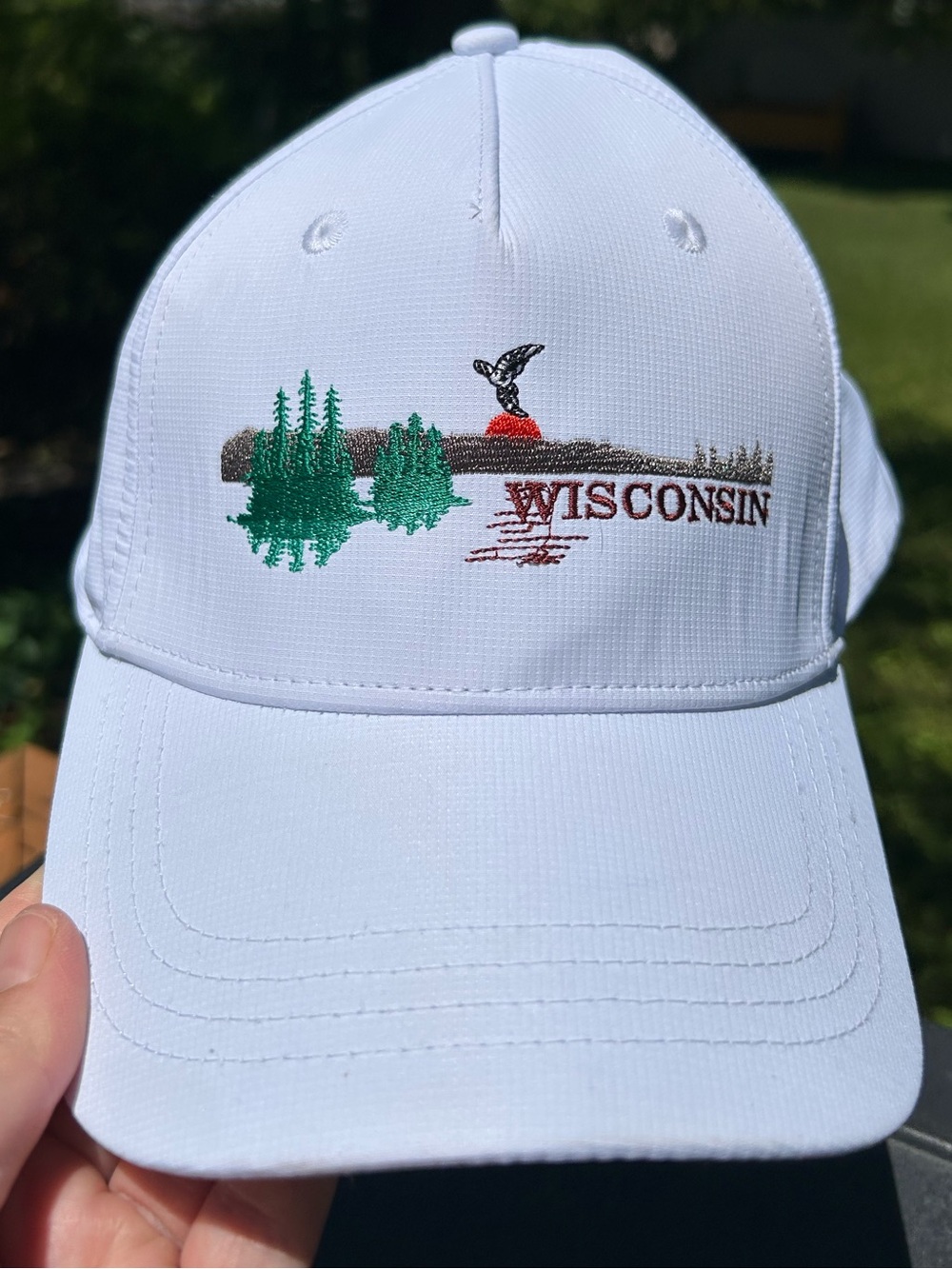 Old Fashioned Golf Hat White 'Wisconsin' Embroidered Bird Water Cap Snap Back